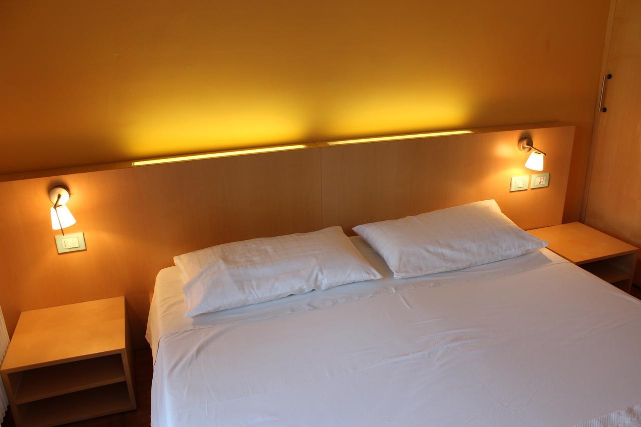 Garni Domus Mea Hotel เมราโน ภายนอก รูปภาพ