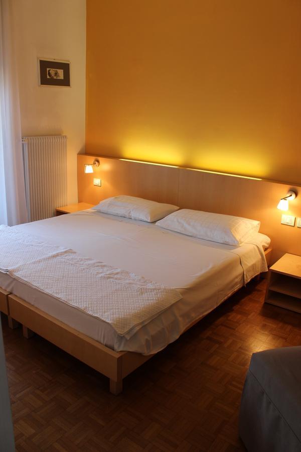 Garni Domus Mea Hotel เมราโน ภายนอก รูปภาพ